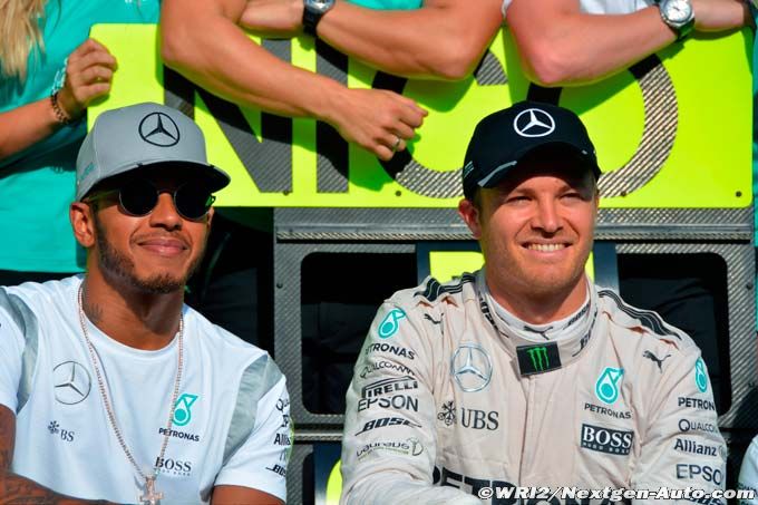 Rosberg et Hamilton discutent à nouveau