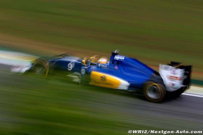 Sauber contrainte d'attendre (…)