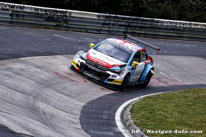 Tom Chilton competing WTCC on double (…)