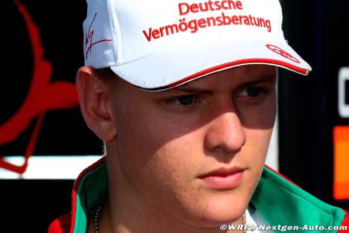 Schumacher's son targets F1 title