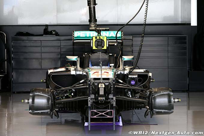 Mercedes denies Bottas announcement (…)