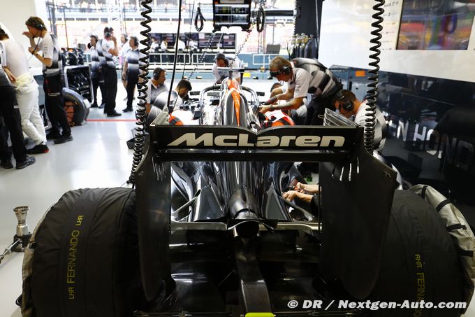 McLaren team rejects BMW rumours