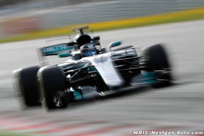 Mercedes denies mixing oil with fuel (…)