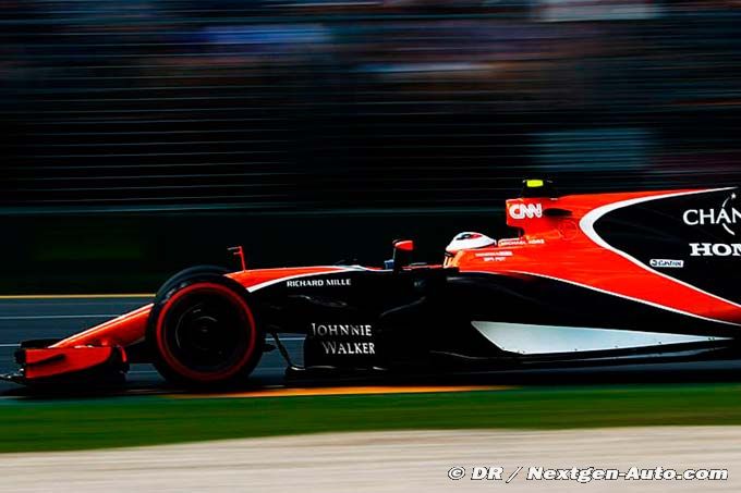Vandoorne sticking with McLaren-Honda