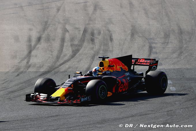 Red Bull planning 'new car'