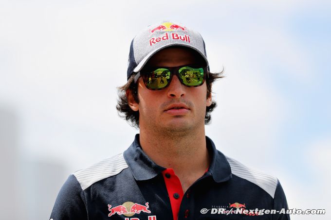 Sainz admits eye on Red Bull move