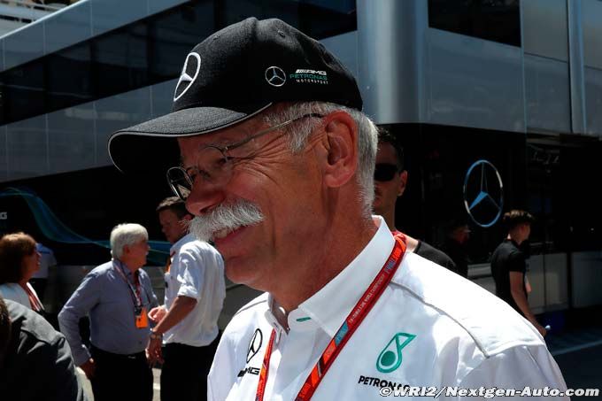 Wolff, Daimler slam Mercedes quit (...)