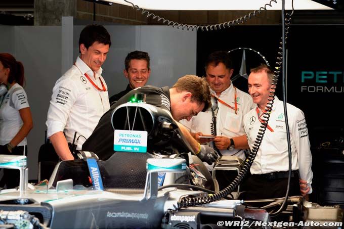 Lowe exit not cause of Mercedes (…)