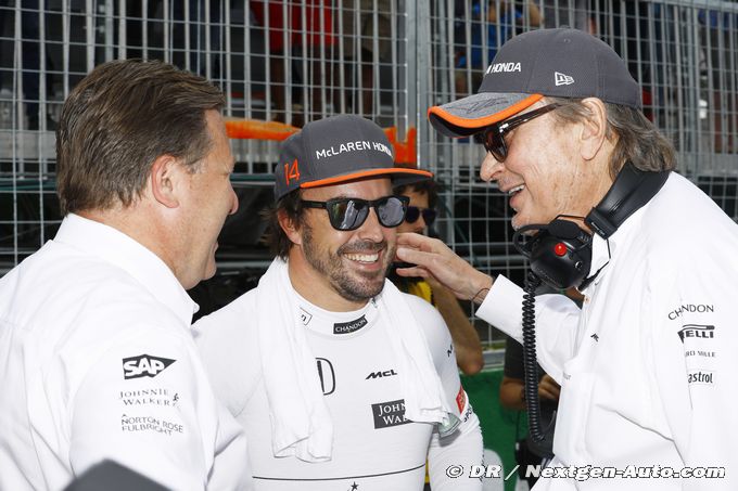Michael Douglas tips Alonso to quit F1