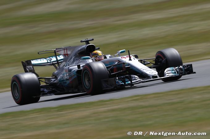 Hamilton powers to 5th British GP (…)