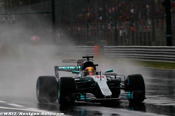 Hamilton signe sa 69e pole, Stroll (…)