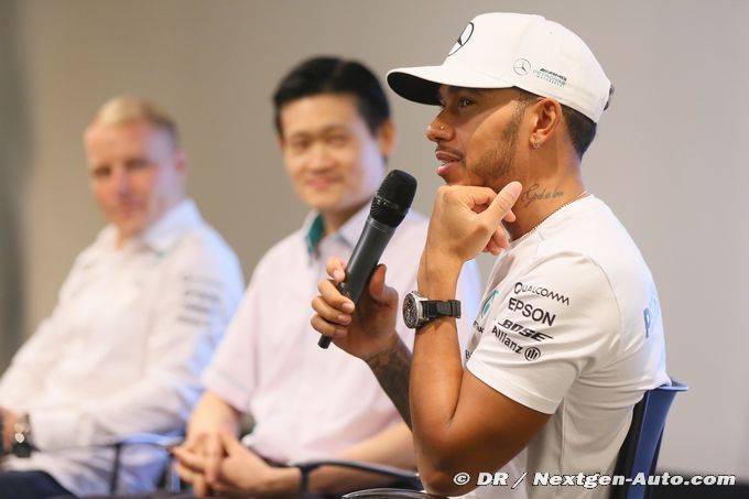 Hamilton veut que Mercedes revoie le (…)