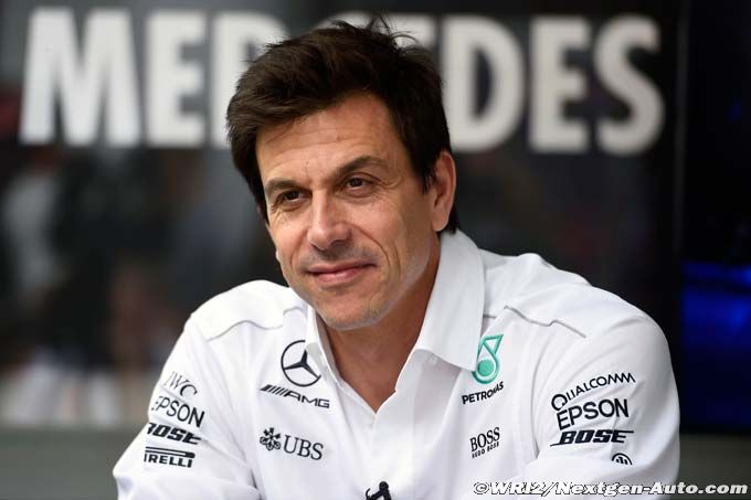 Wolff : Ecclestone a lancé de nouvelles