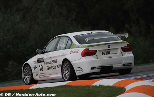 Farfus sets the pace in the opening (…)