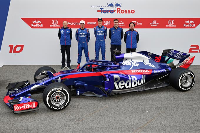Toro Rosso launches the STR13 in (…)