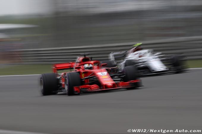 China, FP3: Vettel tops final practice