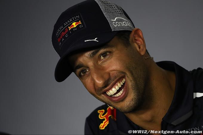 Ricciardo: I've only had talks (…)