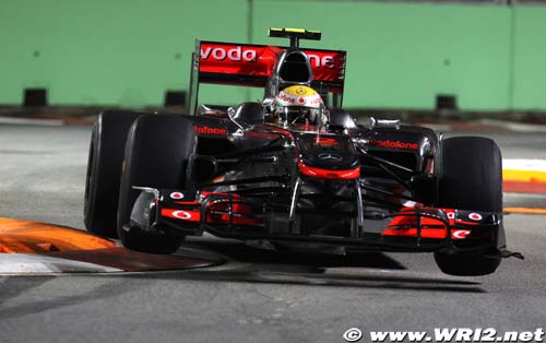Les McLaren sur la deuxième ligne