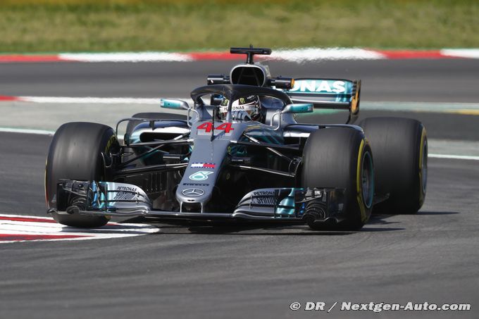 Hamilton signe la pole à Barcelone,