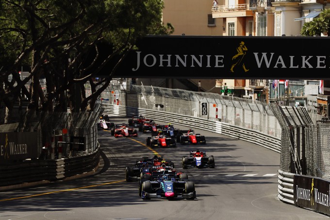 Monaco, Course 1 : Markelov ne (…)