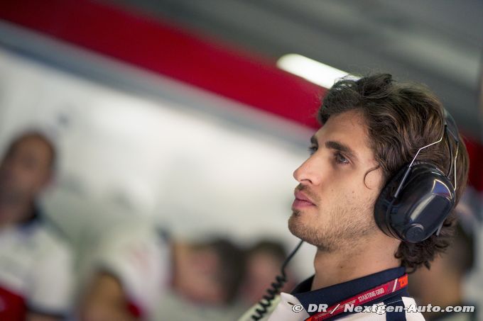 Giovinazzi shapes up for Sauber seat