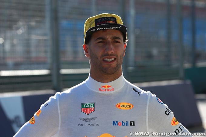 En recrutant Ricciardo, Renault (...)