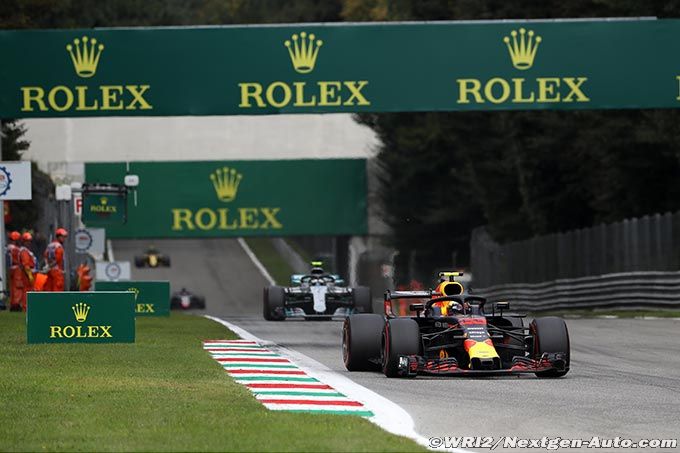 Verstappen persiste et signe, Whiting