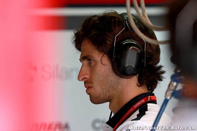 Giovinazzi on pole for second Sauber