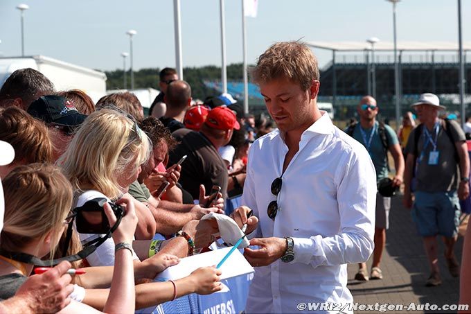 Rosberg interdira à ses filles de (...)