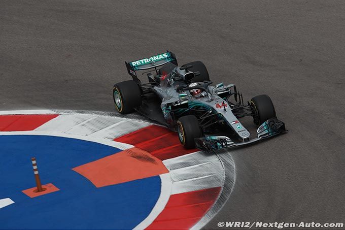 Sochi, FP3: Mercedes continue to set (…)