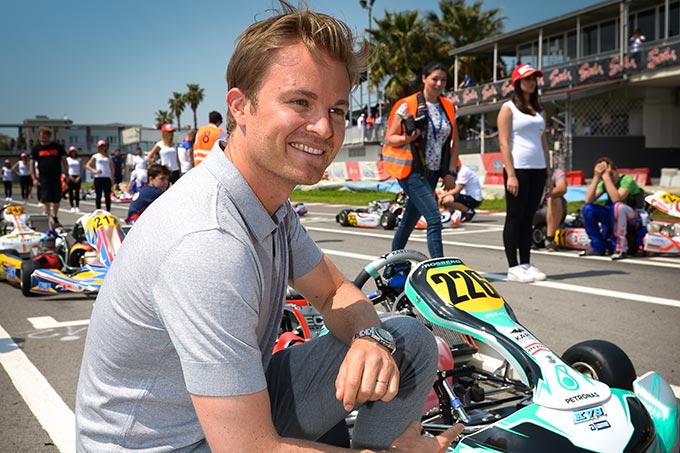 Rosberg investit dans des projets (...)