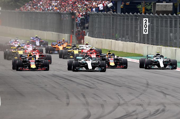 Verstappen takes victory in Mexico (…)