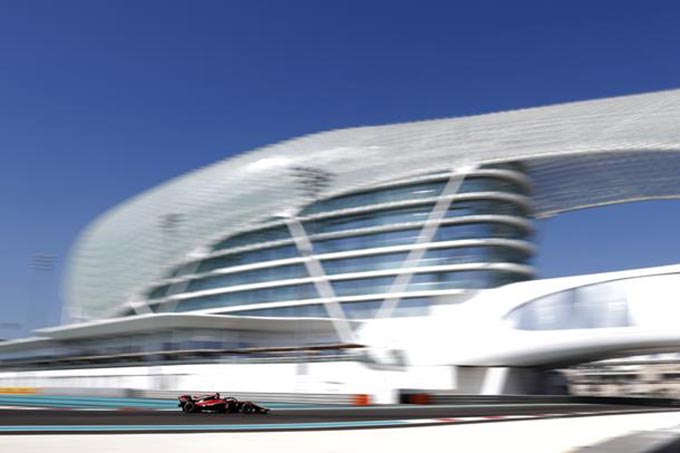 Abu Dhabi, FP: Russell sets the pace (…)