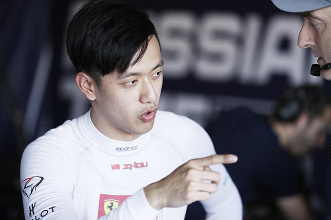 Guanyu Zhou joins the Renault Sport