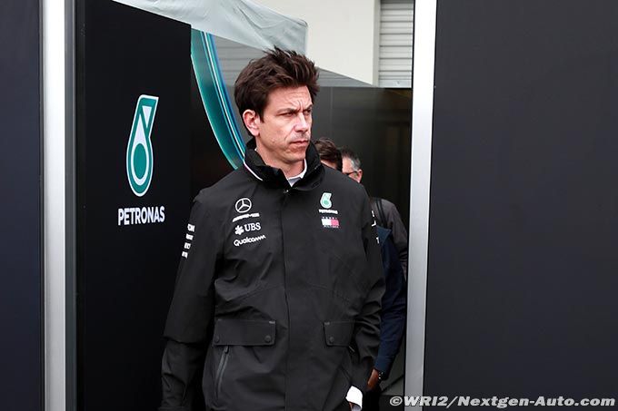 Wolff 'had eye on Ricciardo'