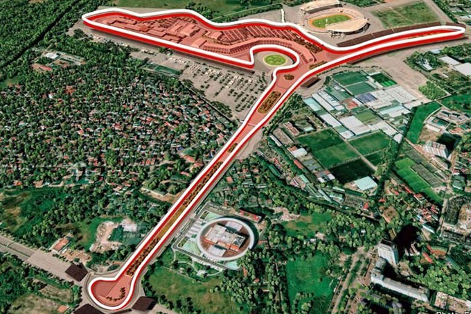 Carey inspects 2020 Hanoi GP site