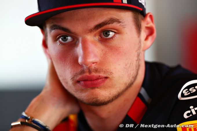 Verstappen se voit sur le podium à (…)