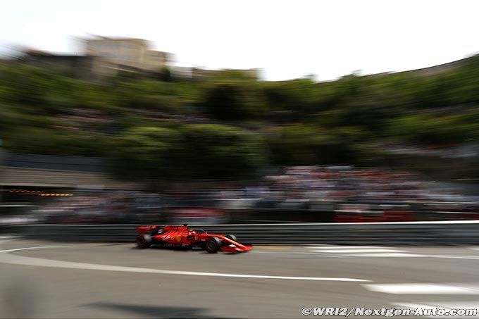 Mattia Binotto et Sebastian Vettel (...)