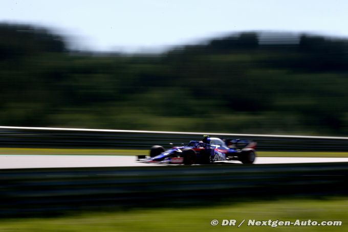 Albon a attaqué avec sa Toro Rosso, (…)