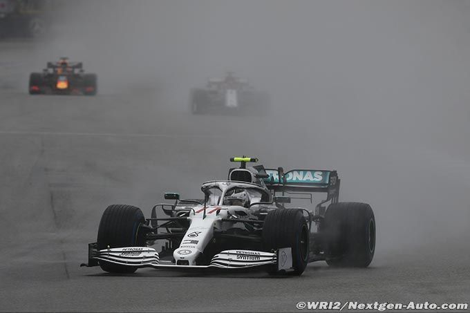 Wolff : Bottas aurait dû prendre 18 (…)