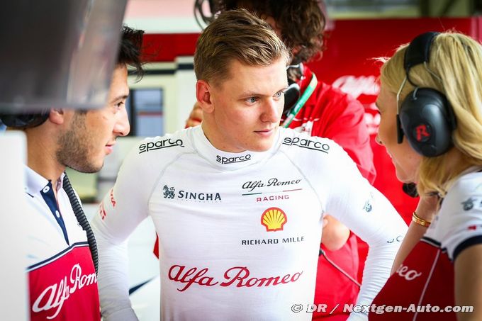 Schumacher needs another F2 season - (…)
