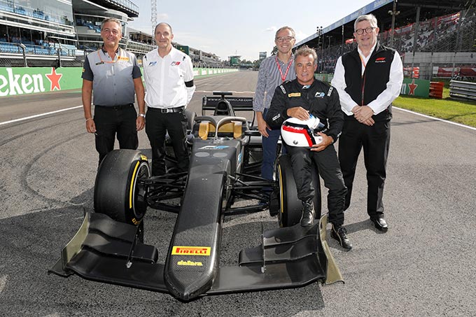 Jean Alesi exhibits 18-inch Pirelli (…)