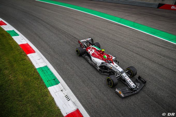 Chez Alfa Romeo, Giovinazzi est (…)