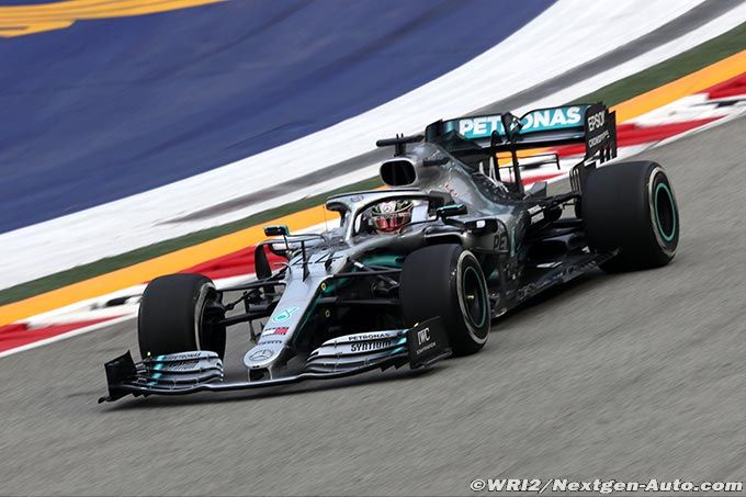 Singapore, FP2: Hamilton beats (...)