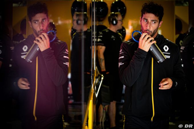 Ricciardo veut voir des progrès chez (…)