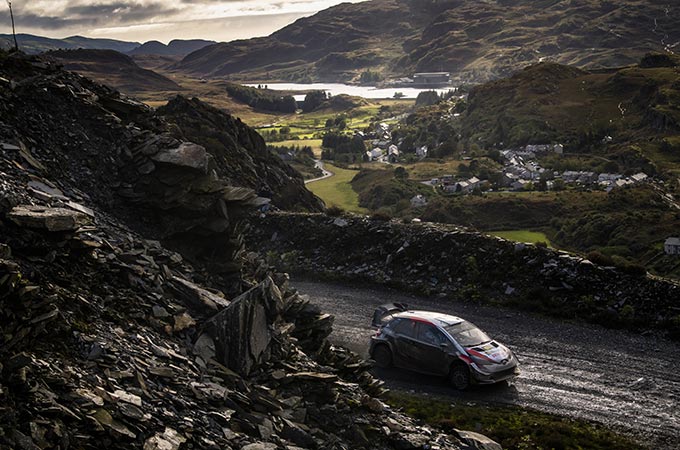 Wales Rally GB, vendredi : Tänak (…)