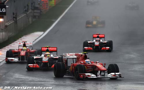 Alonso : We must keep our feet on (...)