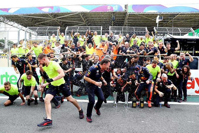 Horner félicite Verstappen et souligne