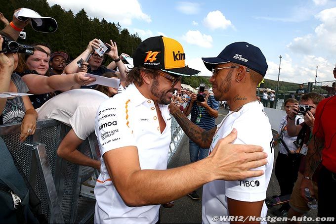 Alonso says Hamilton has 'weak