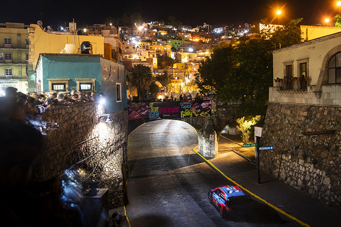 Rally Mexico, jeudi : Neuville (...)